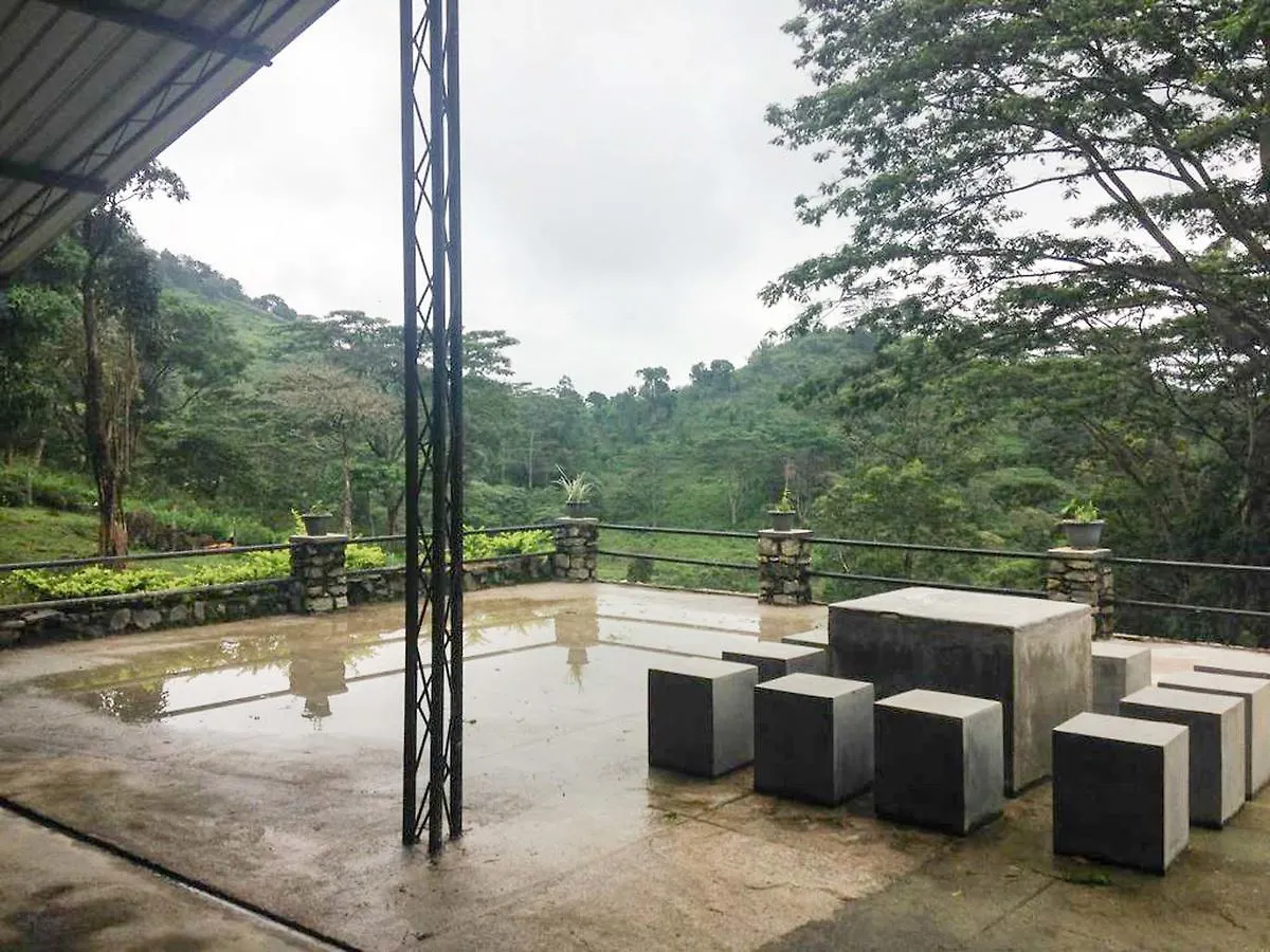Yoho Bambarella Knuckles Hotel Kandy Resort